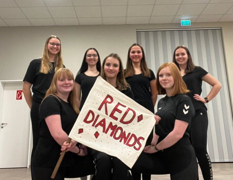 Tanzgruppe der Laienspielschar Suderwick Red Diamonds